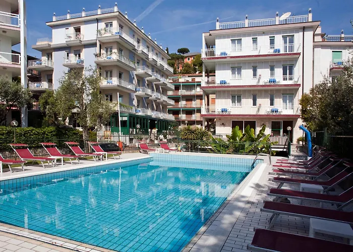 Hotel Con Piscina Garden